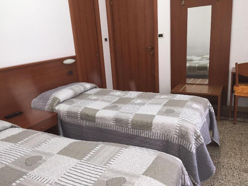 Hotel Lora Rda Luxury Bordighera Kültér fotó