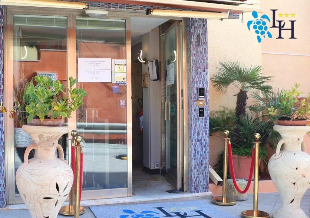 Hotel Lora Rda Luxury Bordighera Kültér fotó