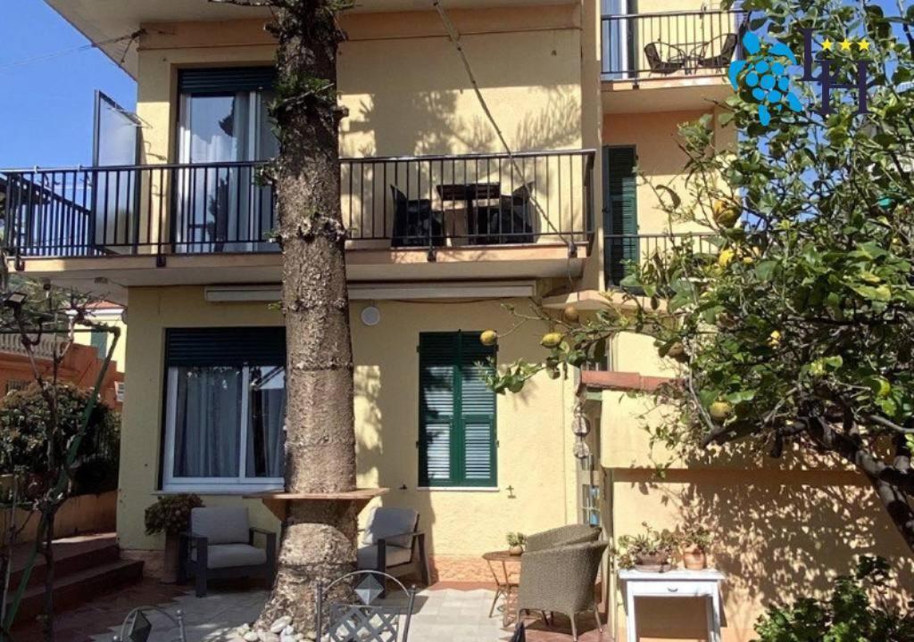 Hotel Lora Rda Luxury Bordighera Kültér fotó