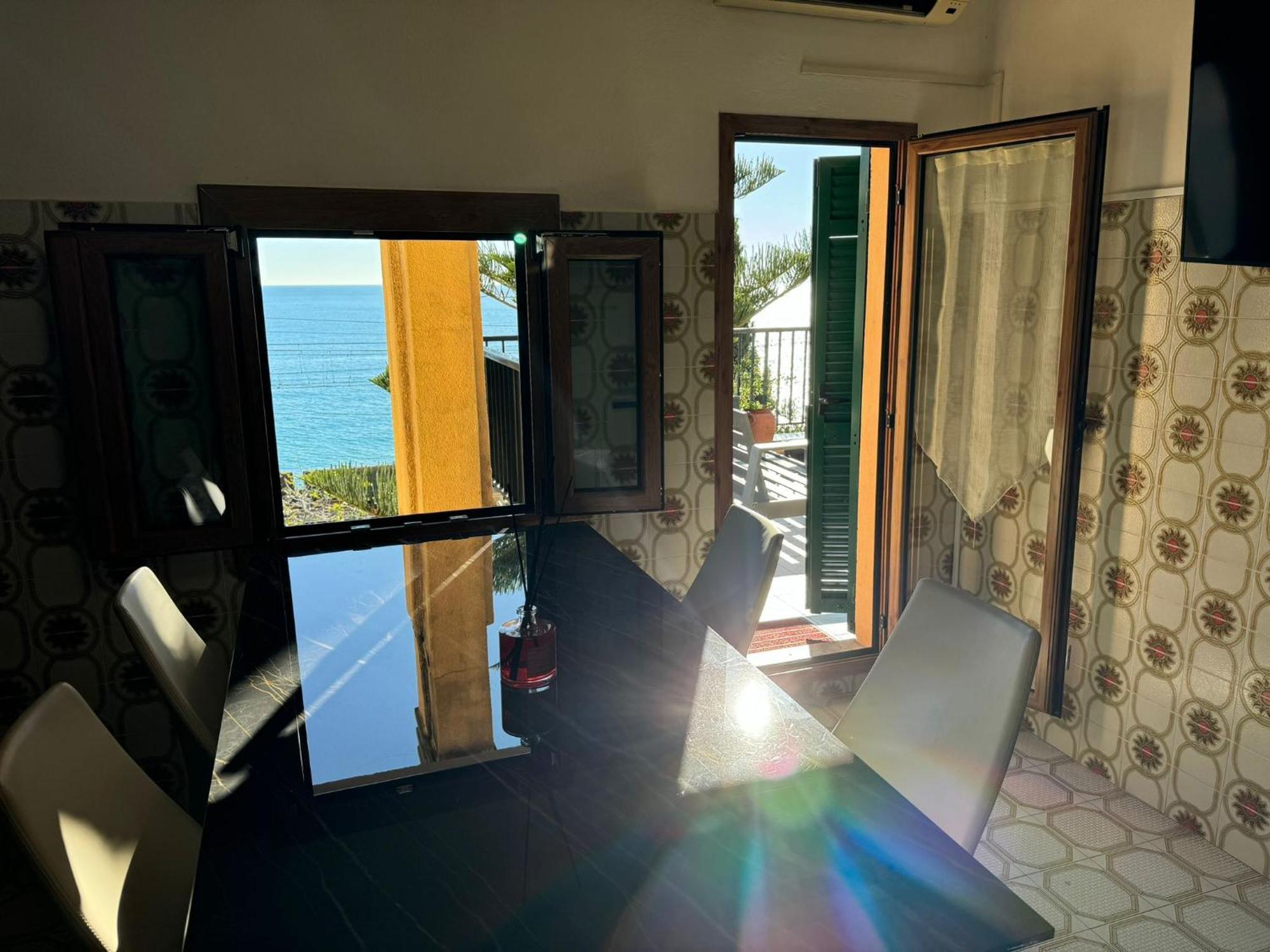 Hotel Lora Rda Luxury Bordighera Kültér fotó