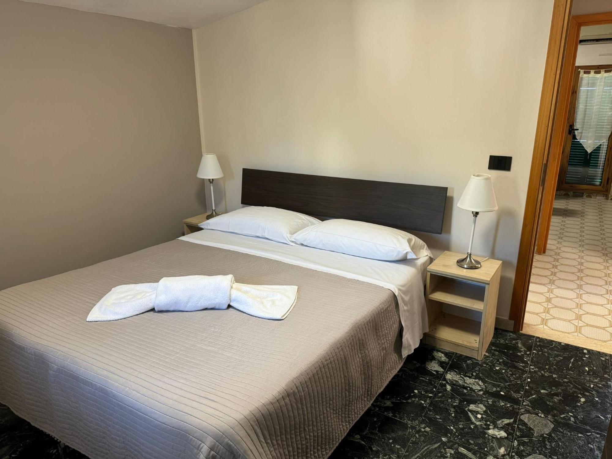 Hotel Lora Rda Luxury Bordighera Kültér fotó