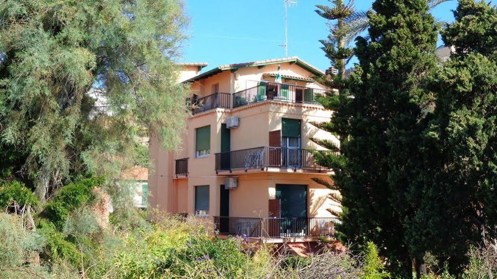 Hotel Lora Rda Luxury Bordighera Kültér fotó